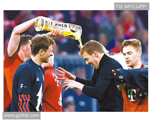 足球明星聚会畅饮欢笑瞬间揭秘精彩视频回顾