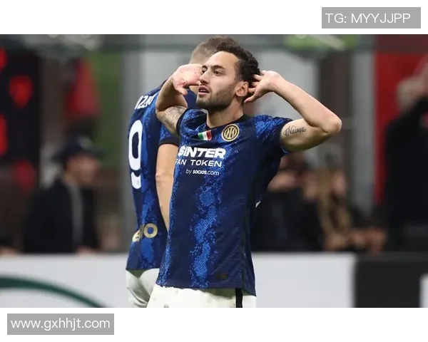 男生足球明星露j引发热议网友热评其勇气与风格