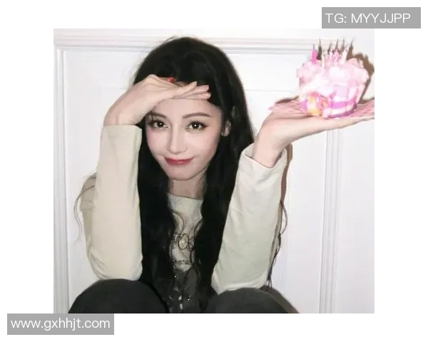 足球明星热巴情缘揭秘他们背后的故事与情感交集