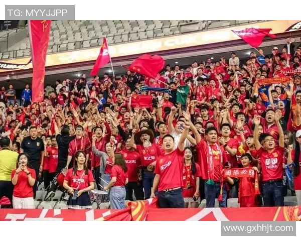 足球明星加盟中国联赛引发热潮球迷期待新赛季精彩表现 足球明星加盟中国联赛引发热潮球迷期待新赛季精彩表现