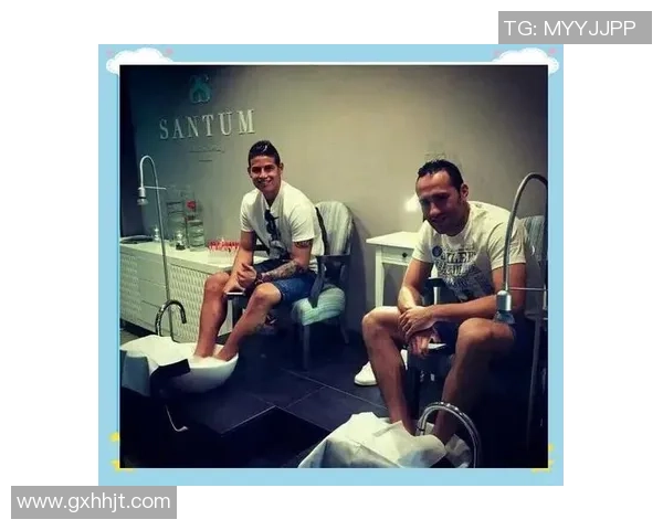 足球明星穿拖鞋的搞笑视频合集让你捧腹大笑不容错过 足球明星穿拖鞋的搞笑视频合集让你捧腹大笑不容错过