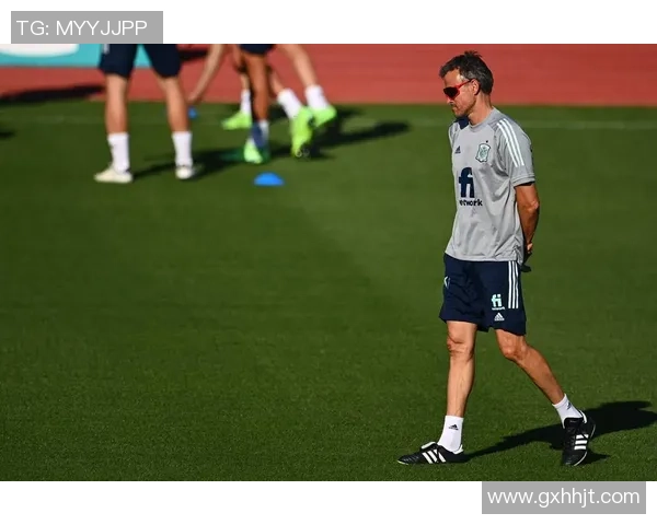 西班牙足球战术变革探讨：阵地战新理念与实践分析